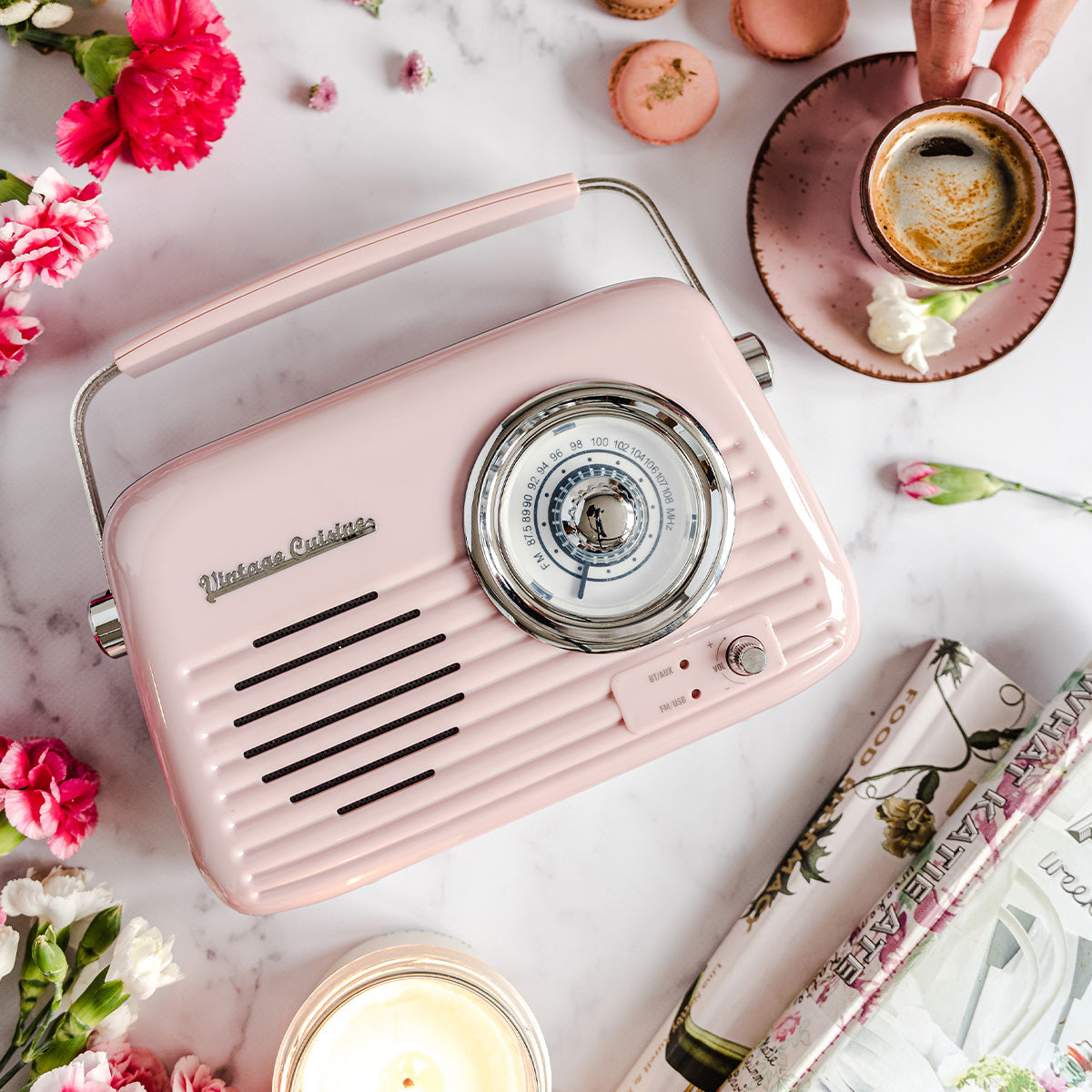 Chrome retro radio with bluetooth speaker by Vintage Cuisine